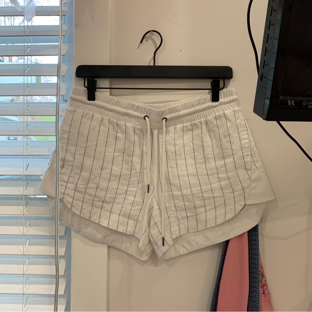 Athleta linen shorts size 4